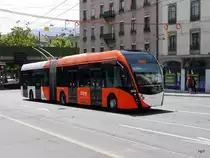 tpg - Trolleybus Nr.1612 unterwegs auf der Linie 19 in der Stadt Genf am 03.06.2017