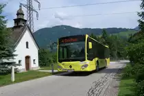 Mercedes Citaro 2. Generation von Ledermair, SZ-656ZX, als Dorfbus Schwaz Linie 4 bei der Haltestelle Vomperbach Pirchat. Aufgenommen 14.6.2017.