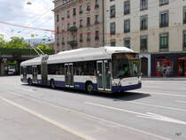 tpg - Hess Trolleybus Nr.752 unterwegs auf der Linie 19 in der Stadt Genf am 03.06.2017