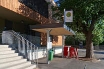 Bushaltestelle Mieders Hotel Serles in neuem Design. Aufgenommen 18.6.2017.