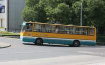 Ikarus Stadtbus 195 in Eger in Ungarn nahe Basilika am 22.6.2017.