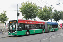 Mercedes Citaro 7008, auf der Linie 34, bedient die Haltestelle Schifflände. Die Aufnahme stammt vom 24.06.2017.