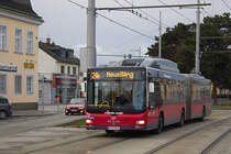 NG273T4 8015 auf der Linie 24A kurz nach der Haltestelle Kraygasse, 28.12.2016