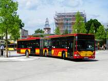 HSB Mercedes Benz Citaro 1 G Wagen 89 mit Fähnchen zum Brüder Grimm Festspielen am 23.06.17 in Hanau Freiheitsplatz