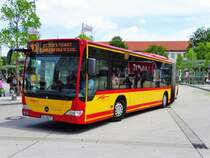 HSB Mercedes Benz Citaro 1 Facelift G Wagen 97 mit Fähnchen zum Brüder Grimm Festspielen am 23.06.17 in Hanau Freiheitsplatz