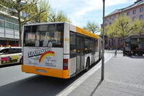 Am 21.04.2016 fährt MZ-SW 691 auf der Linie 61 durch Mainz. Aufgenommen wurde ein MAN Niederflur-Gelenkbus der 2. Generation / Innenstadt Mainz.
