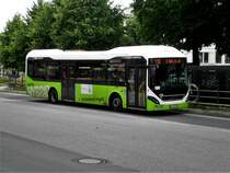 Volvo 7900 Hybrid auf der Linie 116 nach U-Bahnhof Billstedt am U-Bahnhof Wandsbek Markt.(5.07.2017) 
