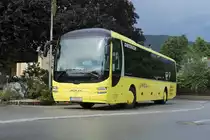 MAN Lion's Regio von Dietrich Touristik, IL-OO9 in der VVT Regiobus Beklebung ist in Telfs Bahnhofstra�e abgestellt. Aufgenommen 9.7.2017.