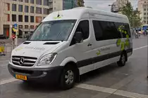 SL 2144, Mercrdes Benz Sprinter von Voyages Sales Lentz, stand am 09.07.2017 in Luxemburg am Bahnhof abgestellt.