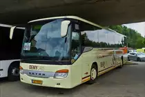  DC 9506, Setra S416 UL, von Demy Cars, macht in Bettemburg unter der Brücke eine kurze Pause.  09.07.2017