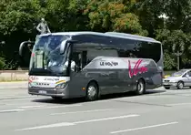 Setra S 511HD 'Voyages Le Monnier' /F in Berlin /Großer Stern' im Juli 2017