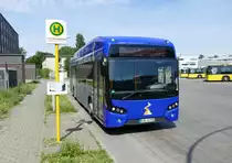 Neuer E-Bus im Testbetrieb bei der BVG, ein VDL Citea SLF 120 Eletric /Ziehl-Abegg (Vorführfahrzeug) auf der Linie 204. Berlin /Hertzallee im Juli 2017.