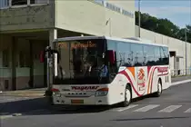 . WV 2045, Setra 415 UL von Voyages Wagener an der Bushaltestelle Ettelbr�ck Bahnhof. 22.07.2017
