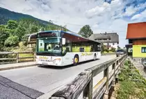Ein Setra S 415 NF von Siebler Reisen, aufgenommen am 23.6.2017, nahe der Haltestelle Berg im Drautal Mehrzweckhaus.
Unterwegs war der Bus auf der Kfl. 5021, als Kurs 29 (Steinfeld im Drautal Volksschule - Oberdrauburg Bahnhof).