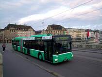 MAN(772) ist als Linie34 auf der Mittleren Rheinbr�cke unterwegs;080901