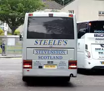 Volvo Reisebus mit VanHool Aufbau am 02.06.17 in Edinhburgh