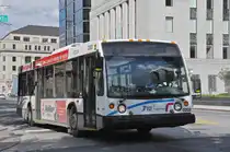 Nova Bus 0203 der STO Société de transport de l`Outaouais fährt am 17.07.2017 in Ottawa.