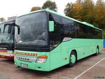 Setra 415 H von Gorzelniaski aus Deutschland im Stadthafen Sassnitz am 22.10.2016