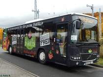 Volvo 8700 der Oppermann Transporte aus Deutschland in Sassnitz am 22.10.2016