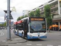 VBZ/LimmatBus Nr. 48 (Mercedes Citaro C2 O530) am 28.7.2017 beim Bhf. Dietikon auf der Linie 303 zum Farbhof. Die Linie 303 bediente den Abschnitt Schlieren - Farbhof nur während der Hauptverkehrszeit, diese Verlängerung wird aber aufgrund der demnächst beginnenden Baustelle zur 1.Etappe der Limmattalbahn aufgegeben.