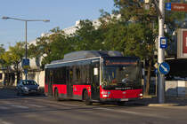 Wiener Linien NL273T3 8655 auf der Linie 27A bei der U-Bahnstation Rennbahnweg, 18.08.2017