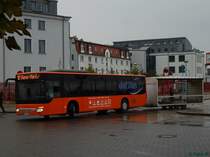 Setra 415 NF mit Hänger der PVM Waren in Neubrandenburg am 15.10.2016