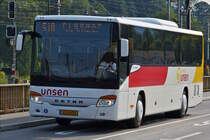 . VU 4054, Setra S 415 UL von Voyages Unsen ereicht am 27.08.2017 die Bushaltestelle am Bahnhof in Ettelbrück.