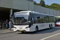 . VS 1522, VDL Citea von Voyages Simon, verlässt soeben seine Haltestelle am Busbahnhof 2 als SEV zwischen Ettelbrück und Luxemburg direkt mit zwischenhalt in Mersch.  Ettelbrück  28.08.2017