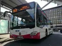 Ein Mercedes-Benz O 530 III (Citaro 2. Generation) von der NEW Viesen am Mönchengladbacher Hauptbahnhof. | 2016