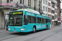 Mercedes Citaro 801, mit der Werbung für Basel Live.ch, auf der wohl kürzesten Buslinie der Schweiz. Der Barfi Bus fährt während der Bauphase am Steinenberg vom Barfüsserplatz zur Schifflände. Die Aufnahme stammt vom 13.09.2017.