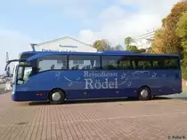 Mercedes Tourismo von Reisedienst Rödel aus Deutschland im Stadthafen Sassnitz am 24.10.2016