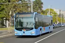 Merceds Citaro von Distribus, auf der Linie 2, fährt durch die Rue Jean Mermoz. Die Aufnahme stammt vom 25.09.2017.