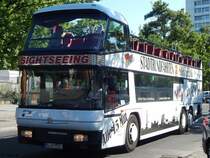 Neoplan Skyliner von Der Tempelhofer aus Deutschland in Berlin am 08.06.2016