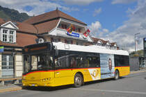 Solaris Bus, auf der Linie 107, wartet an der Endstation beim Bahnhof Interlaken Ost. Die Aufnahme stammt vom 06.10.2017.