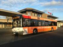 Ein Solaris Urbino 12 aus dem Jahr 2011 von der NEW' MöBus mit der Wagennummer 1113 am Mönchengladbacher Flughafen. | 13.10.2017