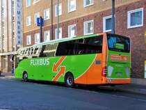 Flixbus.fr Mercedes Benz Tourismo am 14.10.17 in Frankfurt am Main Hbf