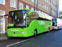 Flixbus.fr Mercedes Benz Tourismo am 14.10.17 in Frankfurt am Main Hbf