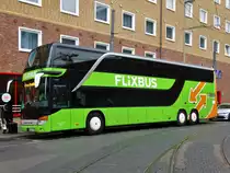 Flixbus Setra 4000er Doppeldecker am 21.10.17 in Frankfurt am Main 