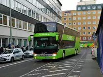 Flixbus Setra 4000er Doppeldecker am 21.10.17 in Frankfurt am Main 
