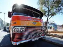 Mit der Neuorganisation des Busverkehrs im Juli 2011, wurden die  alten Schätze  Malta´s, wie dieser AEC Reliance durch moderne Busse ersetzt. (Sliema, Oktober 2017)