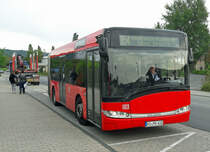 VOM SCHWEIZERISCHEN LUZERNER HINTERLAND INS DEUTSCHE RHEINLAND KOBLENZ.
ROTTAL AUTO AG/DB: Am 22. September 2017 konnte auf der DB Linie 354 Hauptbahnhof Koblenz - Mülheim-Kärlich ein SOLARIS, ehemals ROTTAL AUTO AG verewigt werden. Infolge Erweiterung des Bus-Streckenntzes hat die DB kurzfristig drei dieser Fahrzeuge zu einem günstigen Preis aus der Schweiz übernommen.
Foto: Walter Ruetsch
  