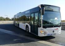 MB Citaro III C2 Gelenkbus '4040' der BVG, nun auch auf der X9'er Strecke, hier am Flgh. Berlin -Tegel im Oktober 2017.