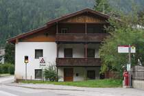 Haltestelle Fulpmes Brücke. Aufgenommen 17.9.2017.