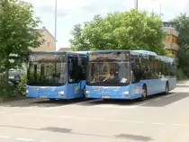 Nachdem sich die Linien 571 und 580 an der Haltestelle  Dannstadt VG (Rathaus) treffen, trennen sich die Wege wieder an der Ampelkreuzung in Dannstadt-Schauernheim. Während die Linie 580 nach Schauernheim abbiegt und dann weiter über die Autobahn nach Ludwigshafen fährt, fährt der Bus der Linie 571 über Mutterstadt Blockfeld - Mutterstadt Pfalzring - LU Gartenstadt und LU Mundenheim nach Ludwigshafen. Ab Dannstadt VG braucht die Linie 580 nur 20 Min. zum Berliner Platz Ludwigshafen, die Linie 571 doppelt so lang. 2x MAN Lions City Euro 6 Bj 2015 von Palatina Bus.