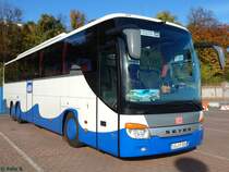 Setra 416 GT-HD von der Usedomer Bäderbahn im Stadthafen Sassnitz am 30.10.2016