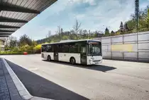 Ein IVECO Crossway von DB-Frankenbus erreich am 10.4.2017 die Haltestelle Coburg Bahnhof/ZOB.
Unterwegs war der Bus auf der Kfl. 8301 als Kurs 028 (Seßlach Am Weißen Weg - Weitramsdorf Ortsmitte - Coburg Hindenburgstr./Post).