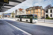 Ein IVECO Crossway von DB-Frankenbus fährt am 10.4.2017 in die Haltestelle Coburg Bahnhof/ZOB ein.
Später übernahm der Bus den Kurs 051 auf der Kfl. 8306 (Coburg Bahnhof/ZOB - Niederfüllbach Bahnstraße - Grub am Forst Rathaus - Ebersdorf (b. Co.) Bahnübergang - Weidhausen (b. Co.) Sonnefelder Str.).
