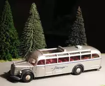 BREKINA-MB-OLDTIMER  SILBERVOGEL 
Schöner BREKINA-MB-Oldtimer-Bus  Silbervogel  in 1:87 mit offenem Verdeck-5.11.2017
