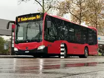 Bernmobil C2 K 434 beim Halt in der Riedbachstrasse, am 8.11.17.