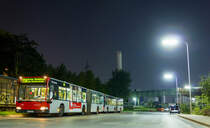 Am 24. September 2017 konnte Wagen 6872 der Rheinbahn im Zuge des Schienenersatzverkehrs für die Linie 706 an der provisorischen Pausenhaltestelle hinter dem S-Bahnhof in Düsseldorf-Hamm abgelichtet werden.